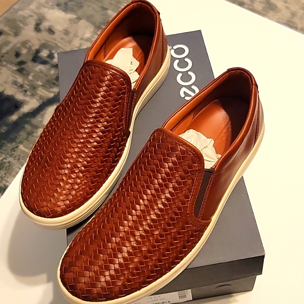 Women's Ecco Soft 7 Leather Shoes